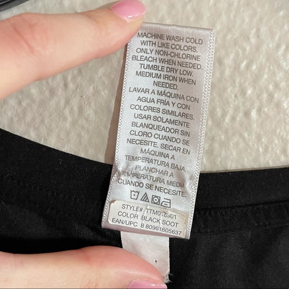 Time & Tru Black Side Ruched V-neck Maternity Top - Picture 15 of 15